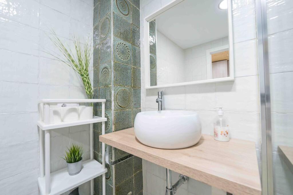 Apartamento En La Mejor Zona De Triana, Junto Al Puente Sevilla Exterior foto
